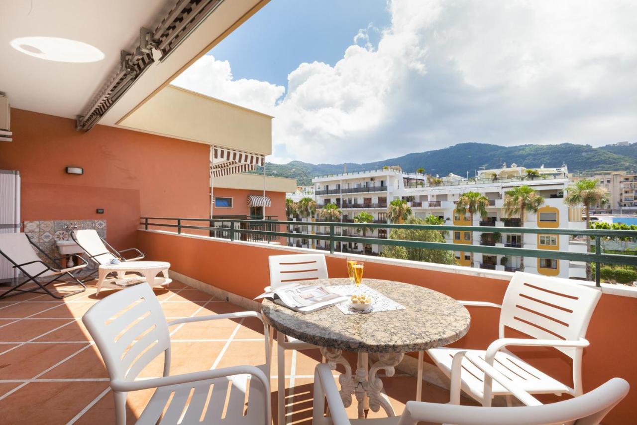 Amore Rentals - Casa Katia Sorrento Eksteriør billede