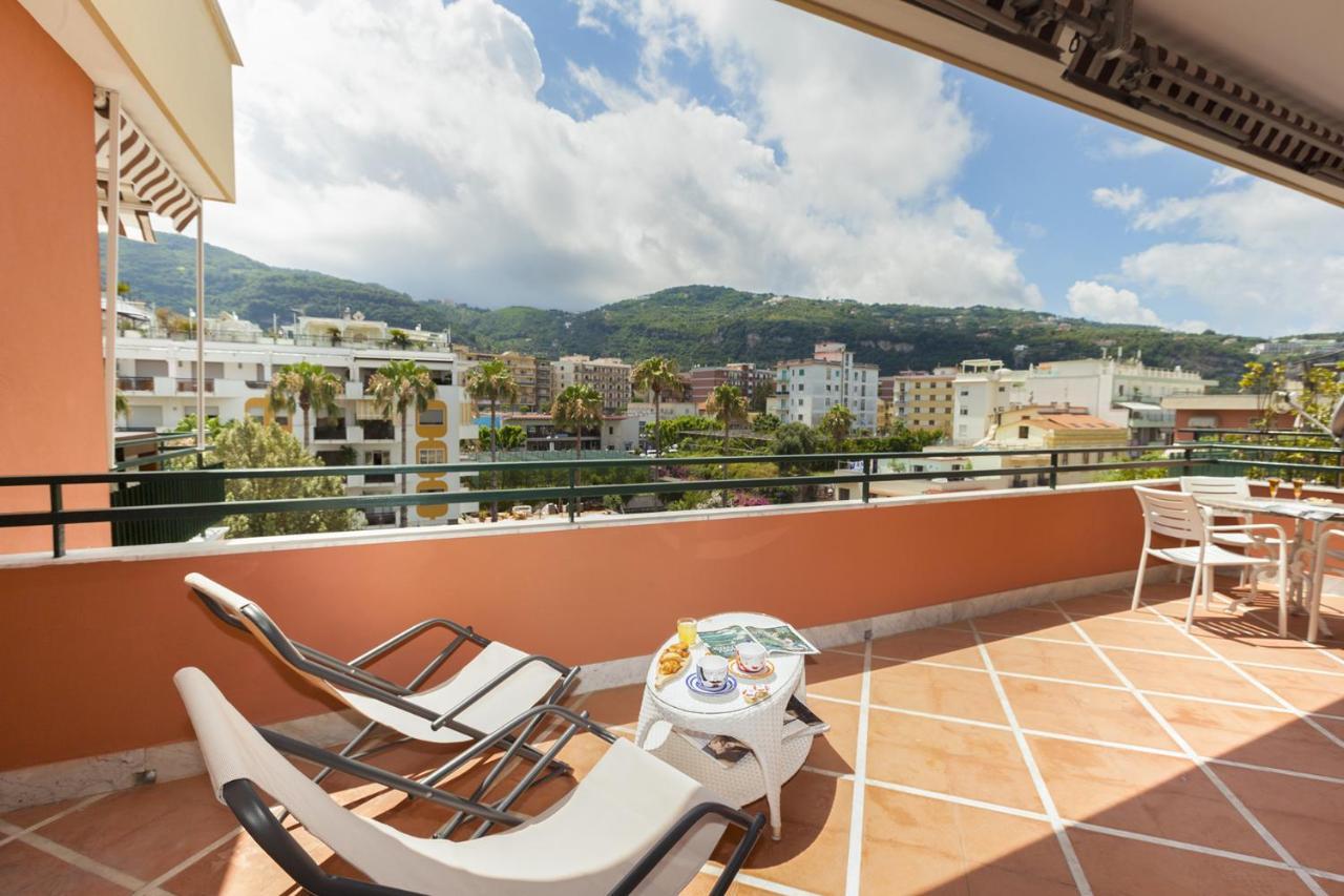 Amore Rentals - Casa Katia Sorrento Eksteriør billede